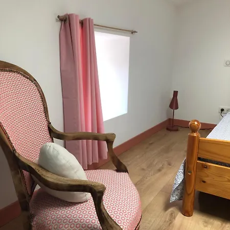 Les Cypres Piscine Partagee Apartament *