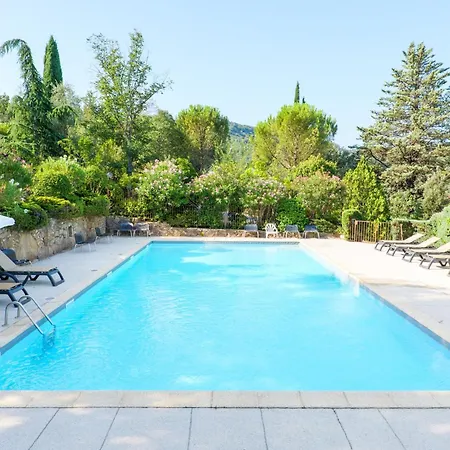 Les Cyprès Piscine Partagée *